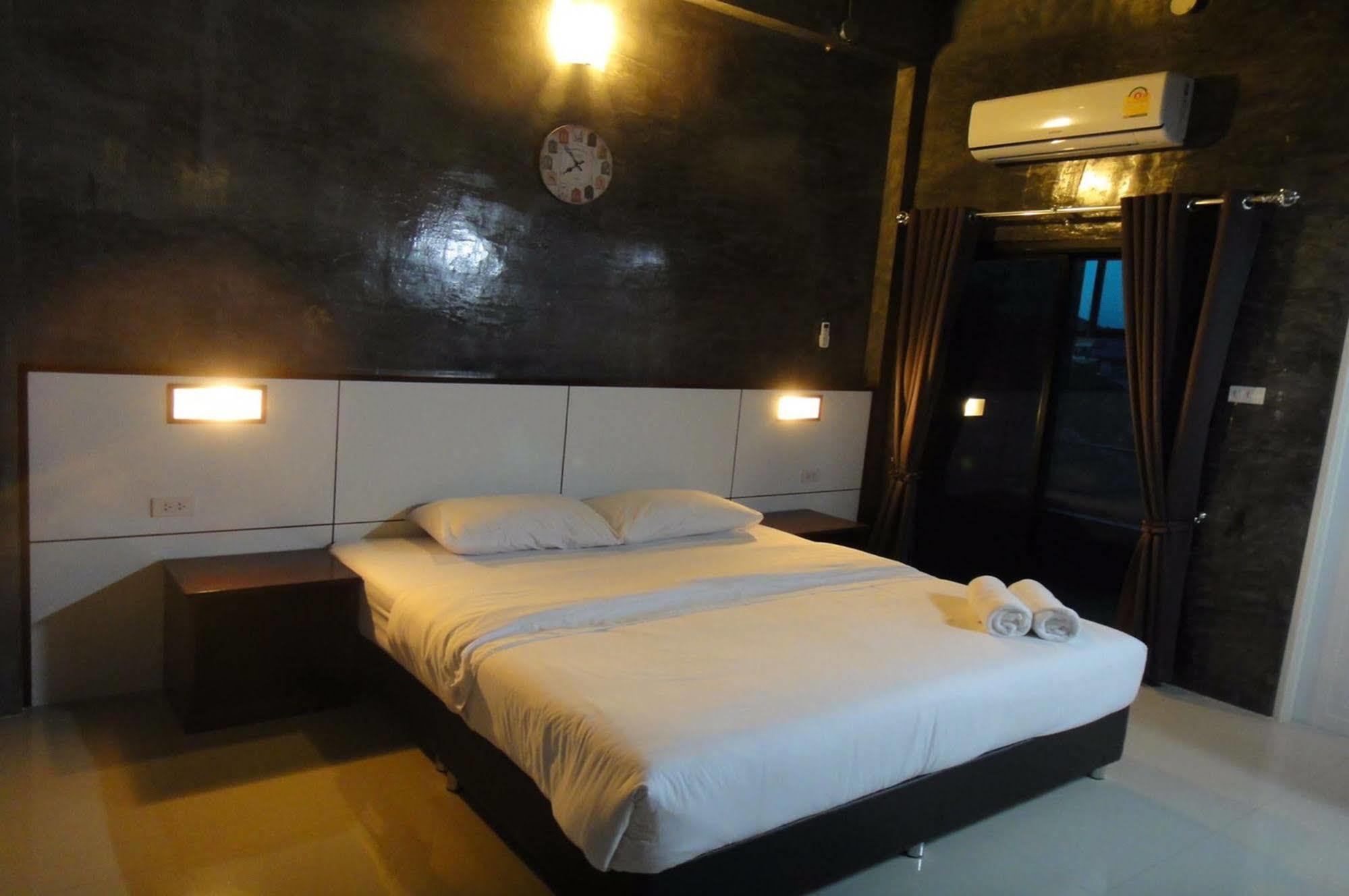 The Grace Hotel Kalasin Exterior photo